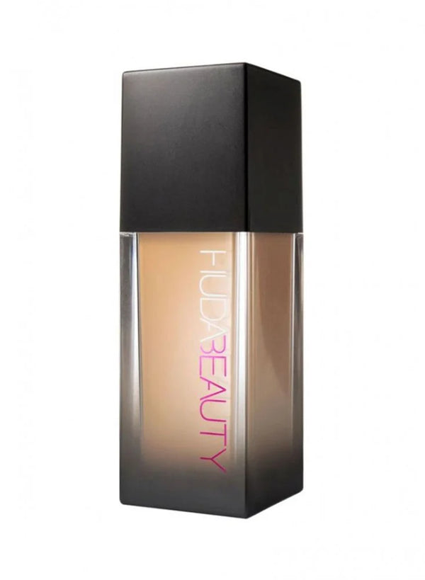 Huda Beauty Liquid Foundation 250 g